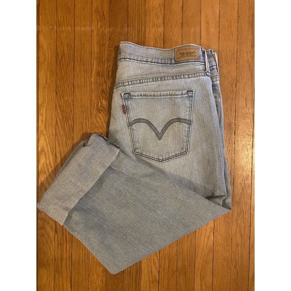 Levis 515 Capri Jeans Women's Blue Denim  Cuffed Light Wash Sz 6 Red Tab